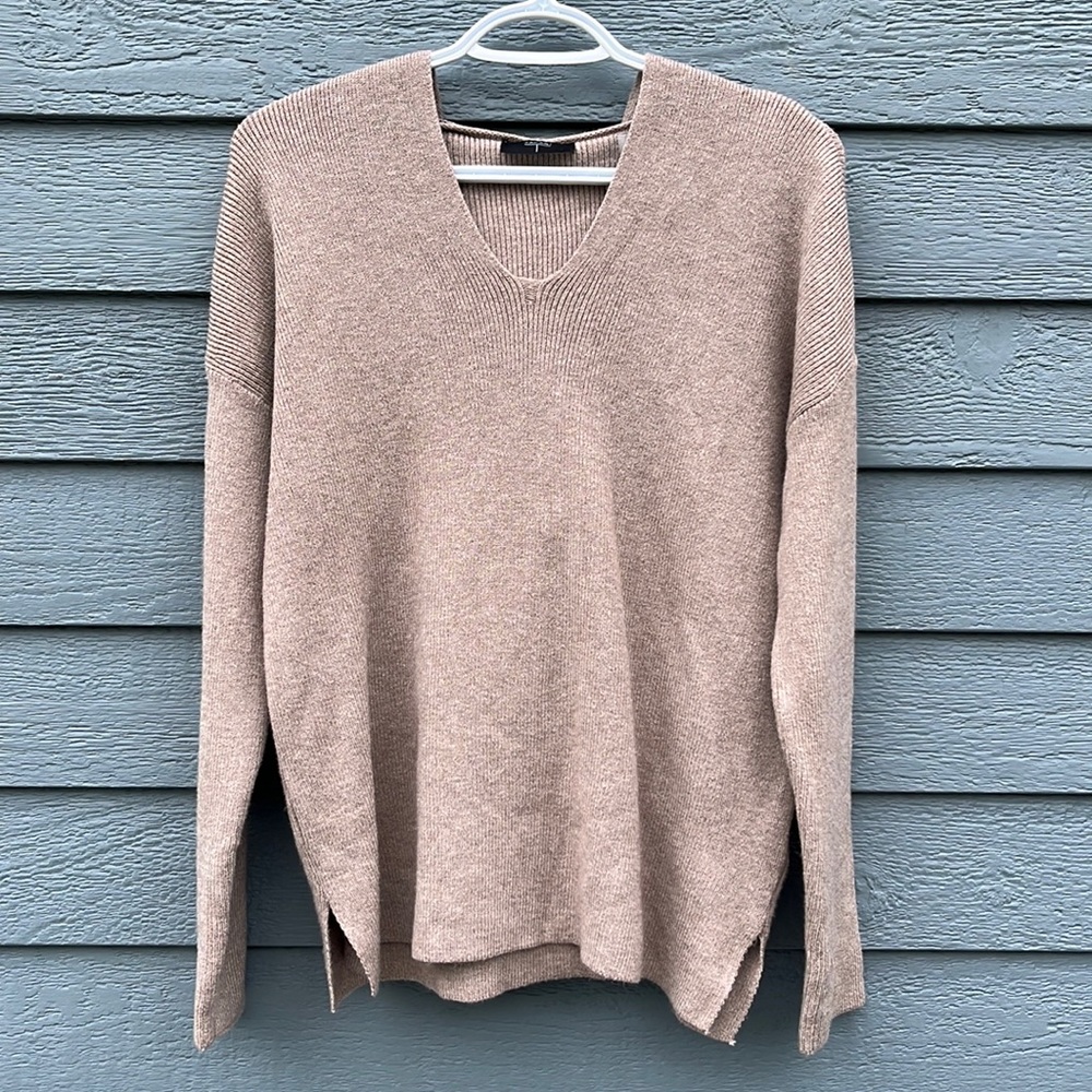 Tahari Sweater Hoodie - Picture 3 of 10
